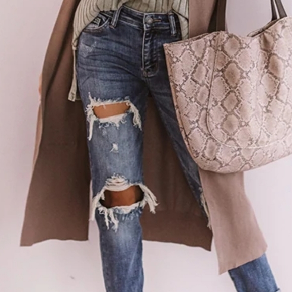 Take It From The Top Taupe Cardigan - Picture 5 of 5